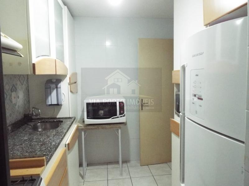 Apartamento à venda com 2 quartos, 70m² - Foto 4