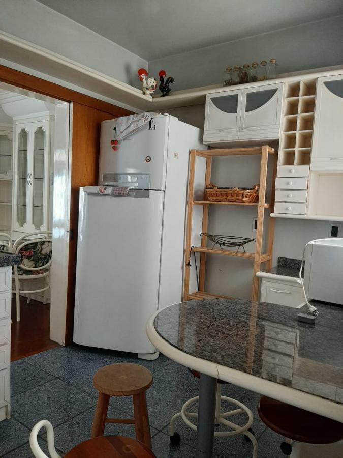 Apartamento à venda com 3 quartos, 197m² - Foto 9