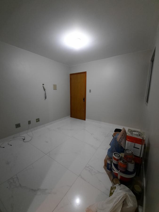 Apartamento à venda com 2 quartos, 40m² - Foto 2