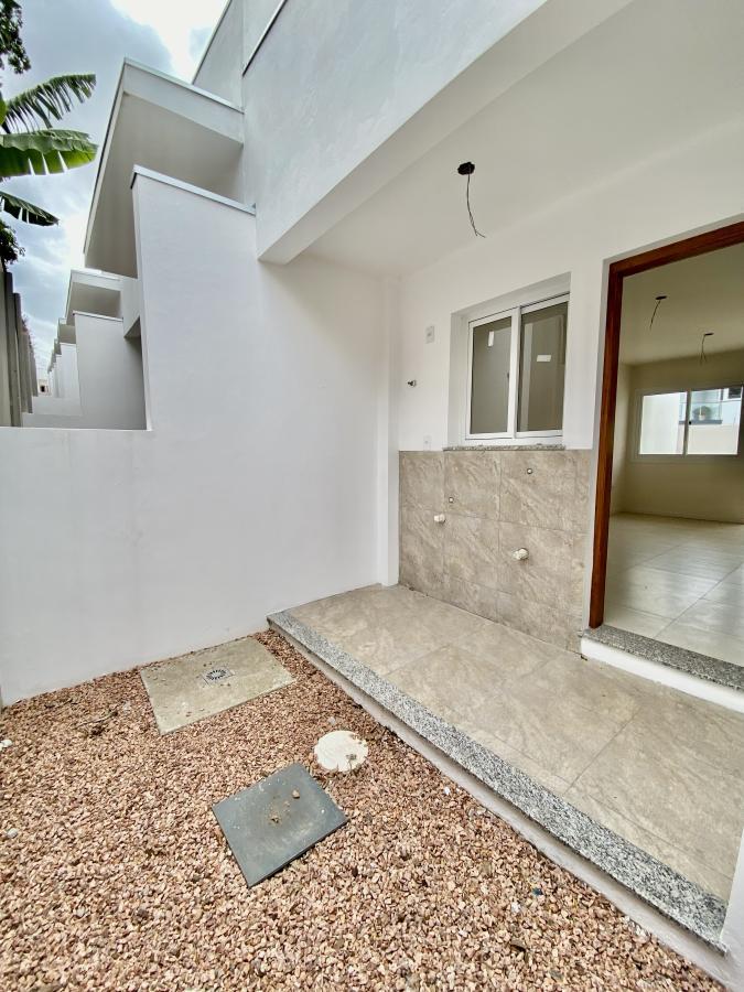 Casa à venda com 2 quartos, 54m² - Foto 7