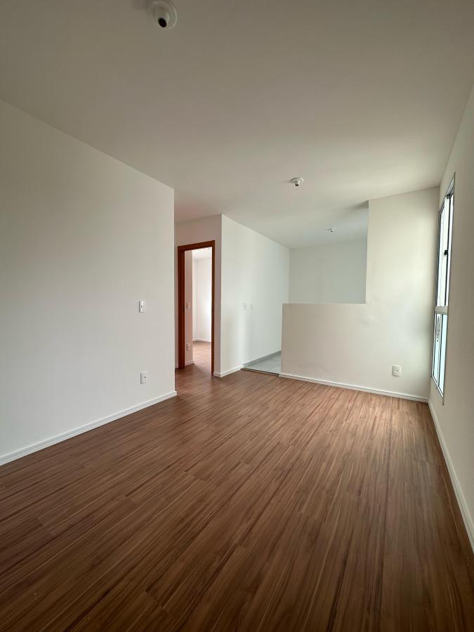 Apartamento à venda com 2 quartos, 45m² - Foto 2