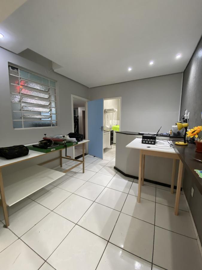 Casa à venda com 5 quartos, 123m² - Foto 2