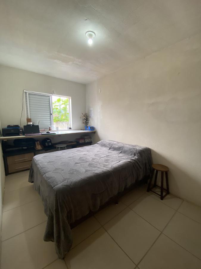 Casa à venda com 2 quartos, 50m² - Foto 3